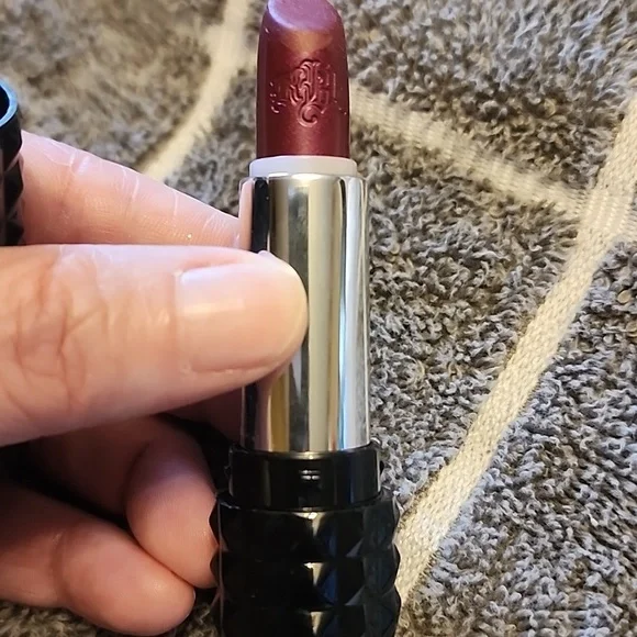 Kat Von D Studded Kiss Lipstick in Wolvesmouth - Picture 4 of 6